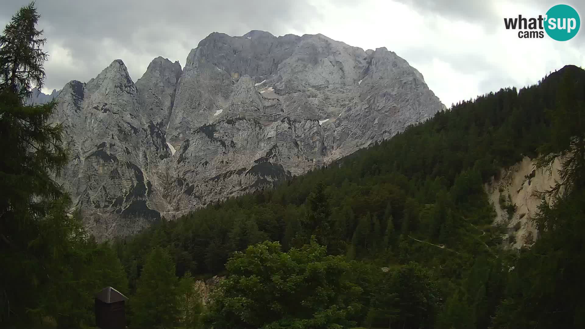 Webcam Vršič LIVE maison Erjavčeva – vue sur PRISOJNIK – Slovénie