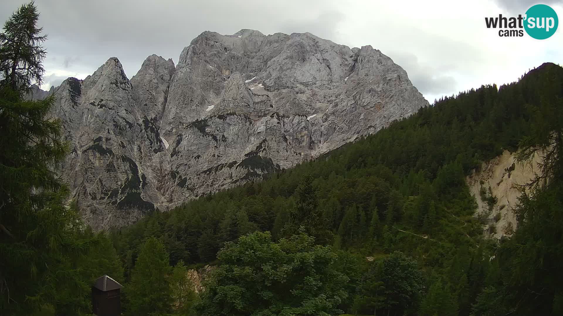 Webcam Vršič LIVE maison Erjavčeva – vue sur PRISOJNIK – Slovénie