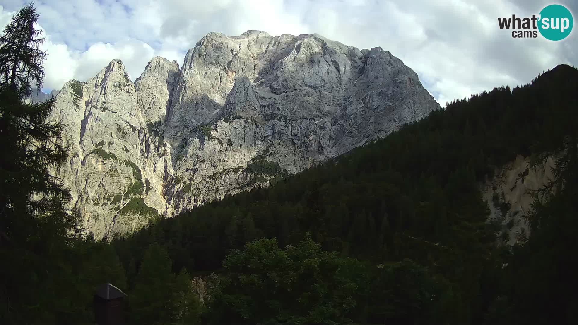 Vršič LIVE webcam Erjavčeva house – view to PRISOJNIK – Slovenia