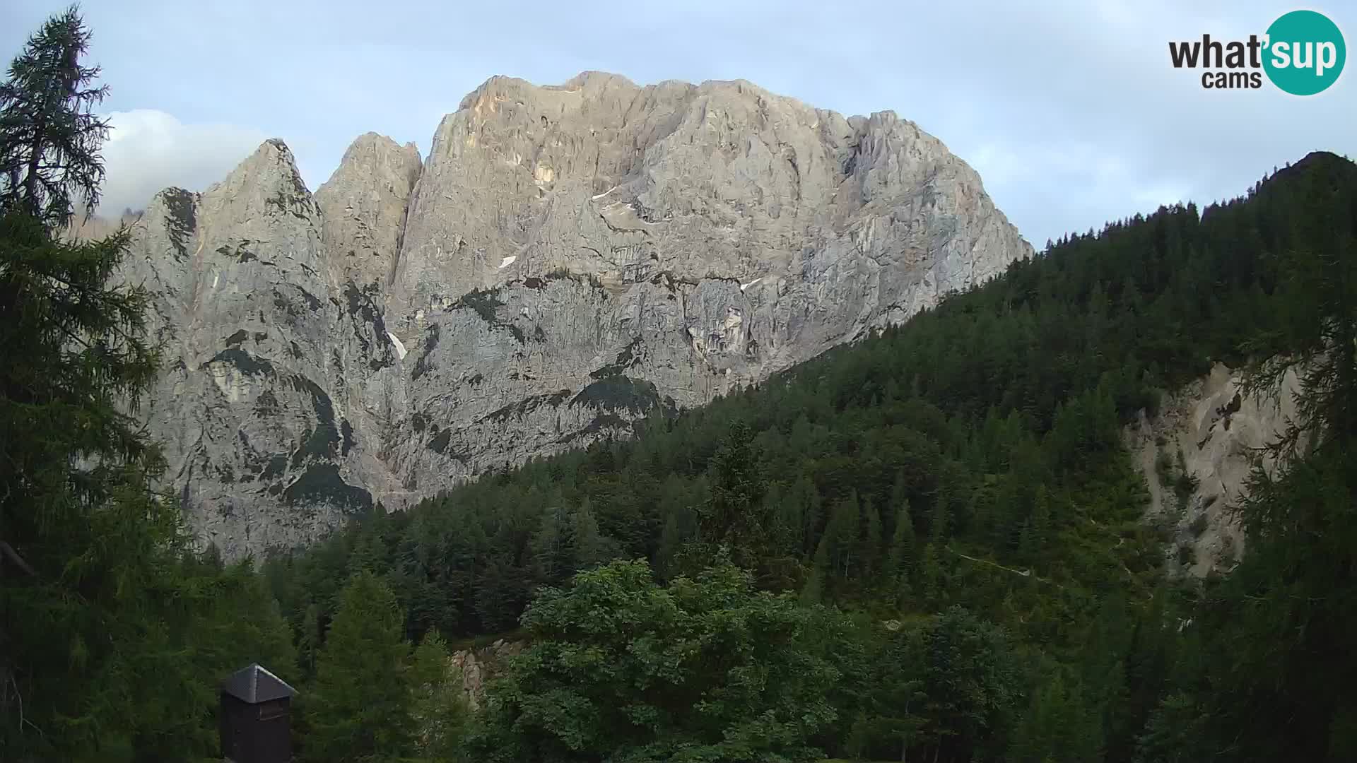 Vršič LIVE Webcam Haus Erjavčeva – Blick auf PRISOJNIK – Slowenien