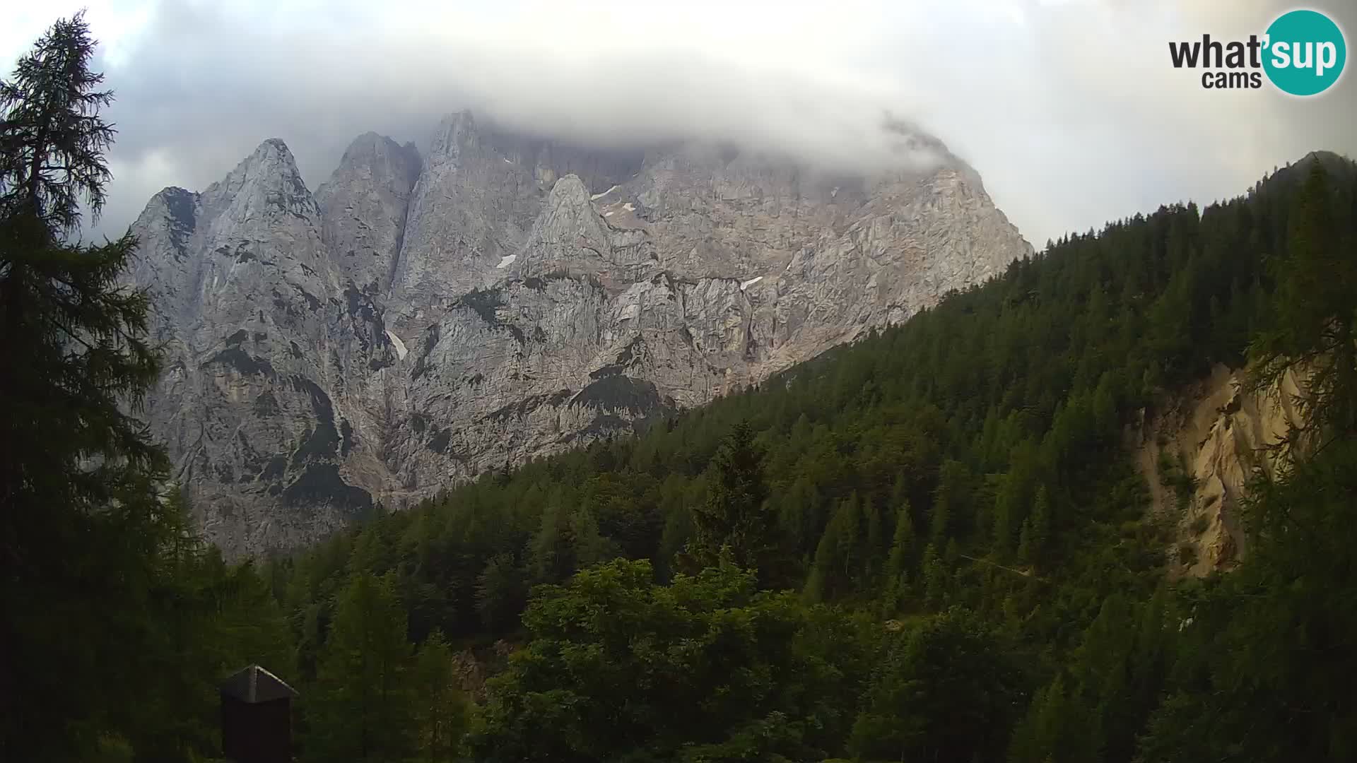 Vršič LIVE webcam casa Erjavčeva – vista sul PRISOJNIK – Slovenia