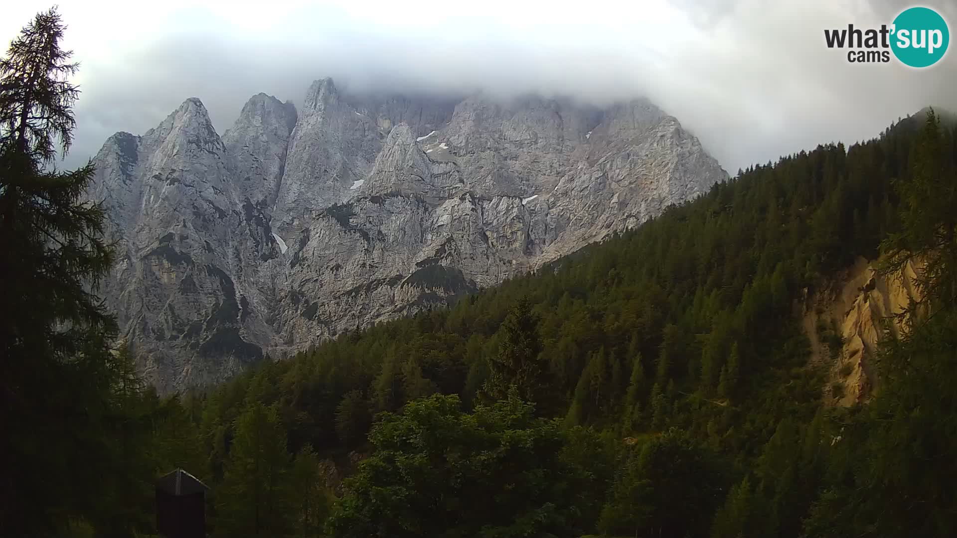 Webcam Vršič LIVE maison Erjavčeva – vue sur PRISOJNIK – Slovénie