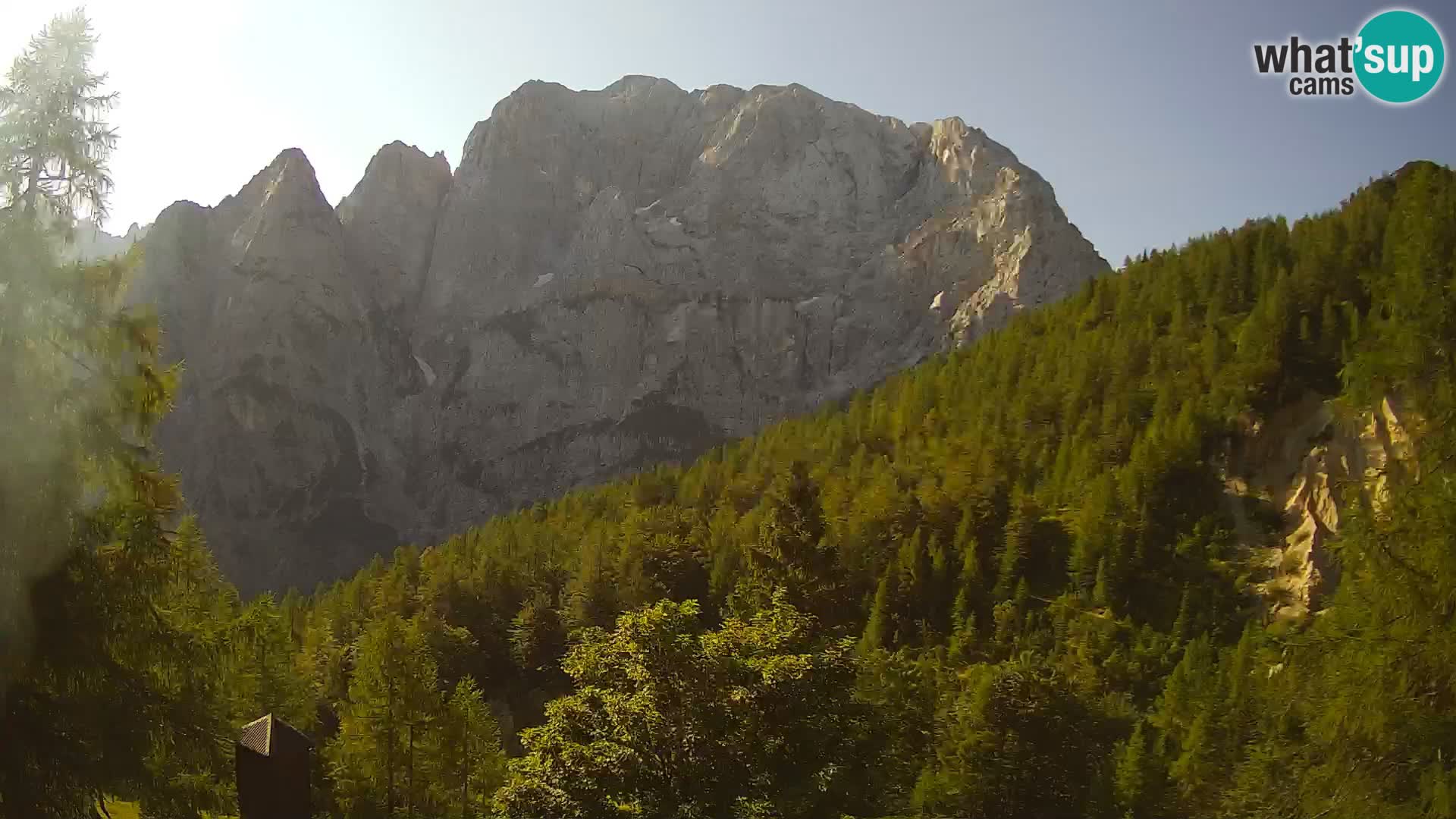 Webcam Vršič LIVE maison Erjavčeva – vue sur PRISOJNIK – Slovénie