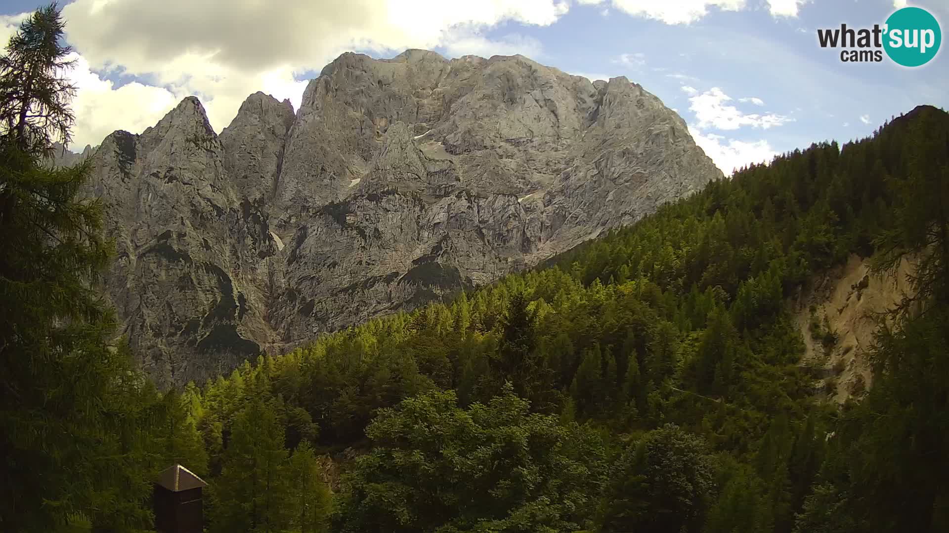 Vršič LIVE webcam casa Erjavčeva – vista sul PRISOJNIK – Slovenia