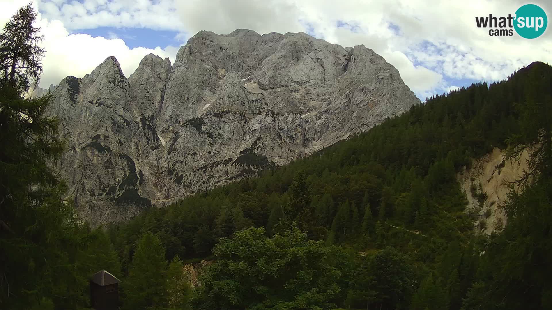 Vršič web kamera Erjavčeva kuća – view to PRISOJNIK – Slovenija