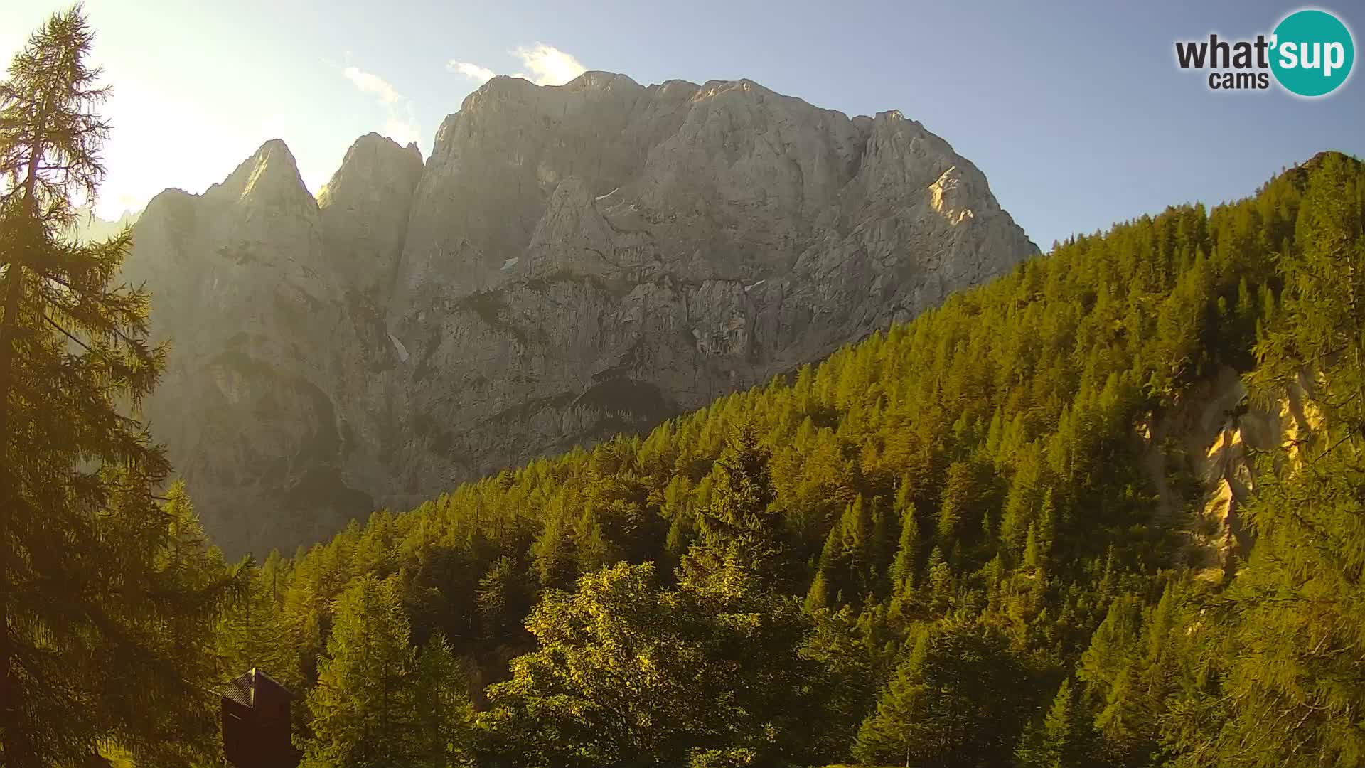 Vršič LIVE Webcam Haus Erjavčeva – Blick auf PRISOJNIK – Slowenien