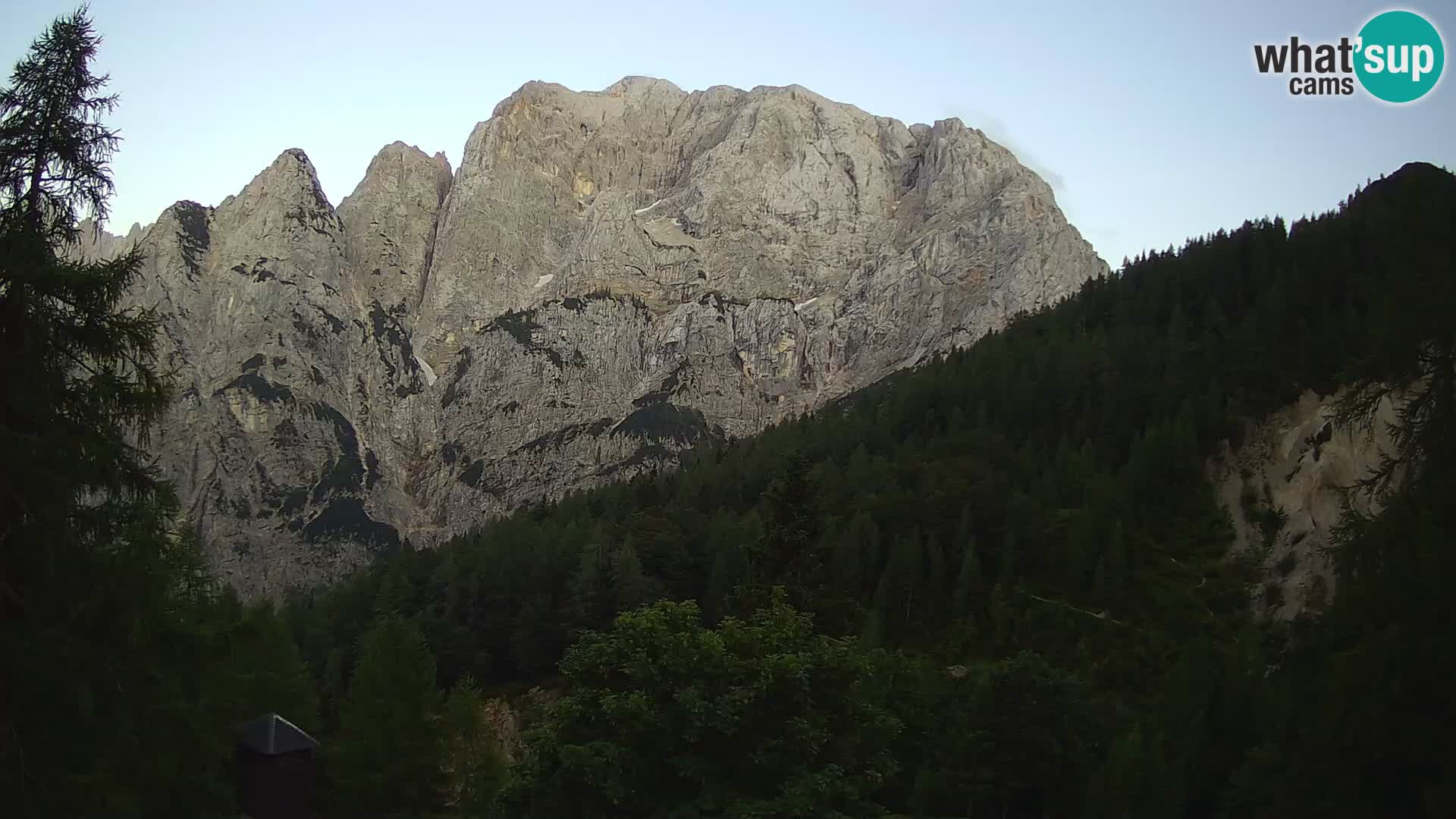 Vršič camera en vivo Casa Erjavčeva – vista a PRISOJNIK – Eslovenia
