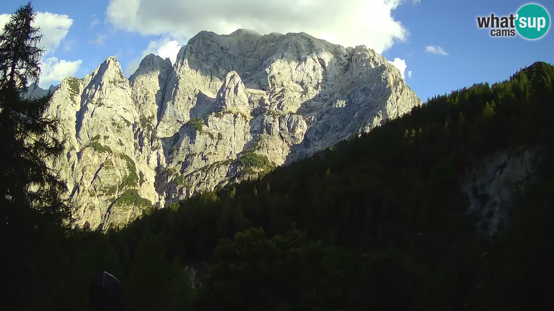 Webcam Vršič LIVE maison Erjavčeva – vue sur PRISOJNIK – Slovénie