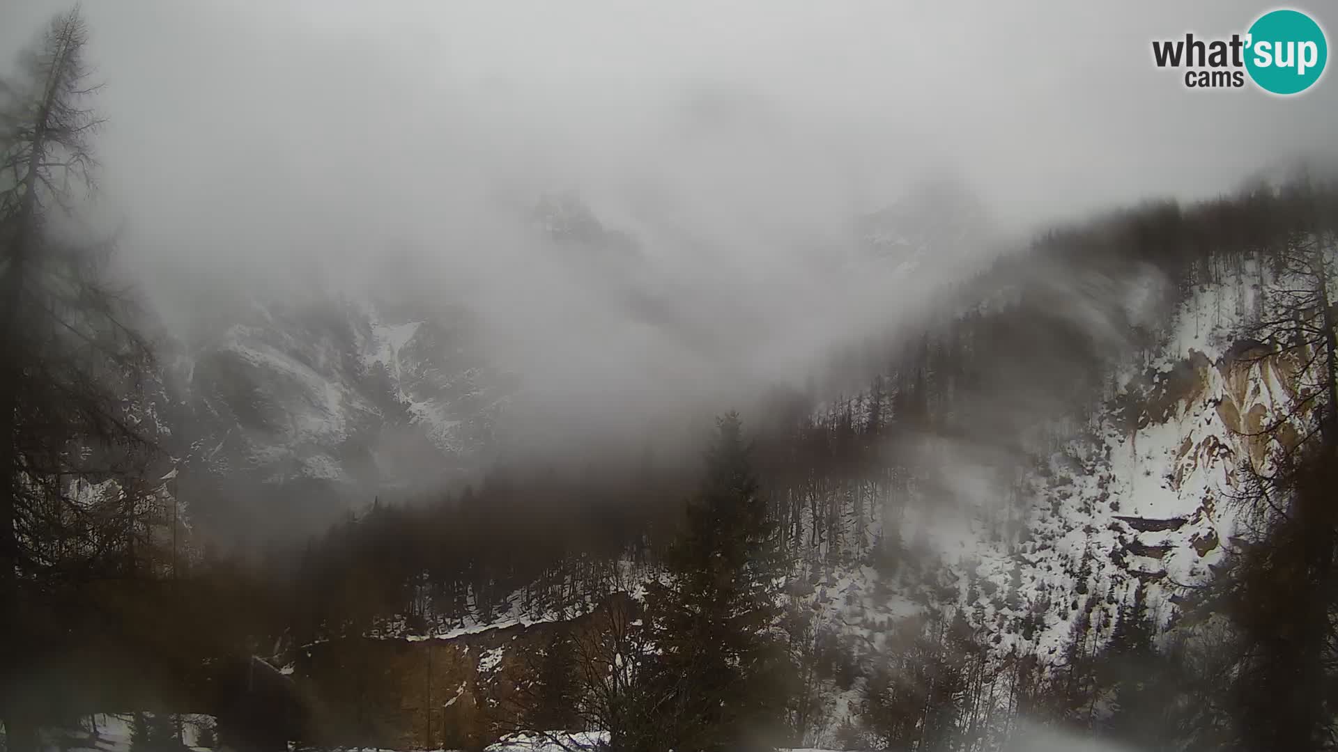 Webcam Vršič LIVE maison Erjavčeva – vue sur PRISOJNIK – Slovénie