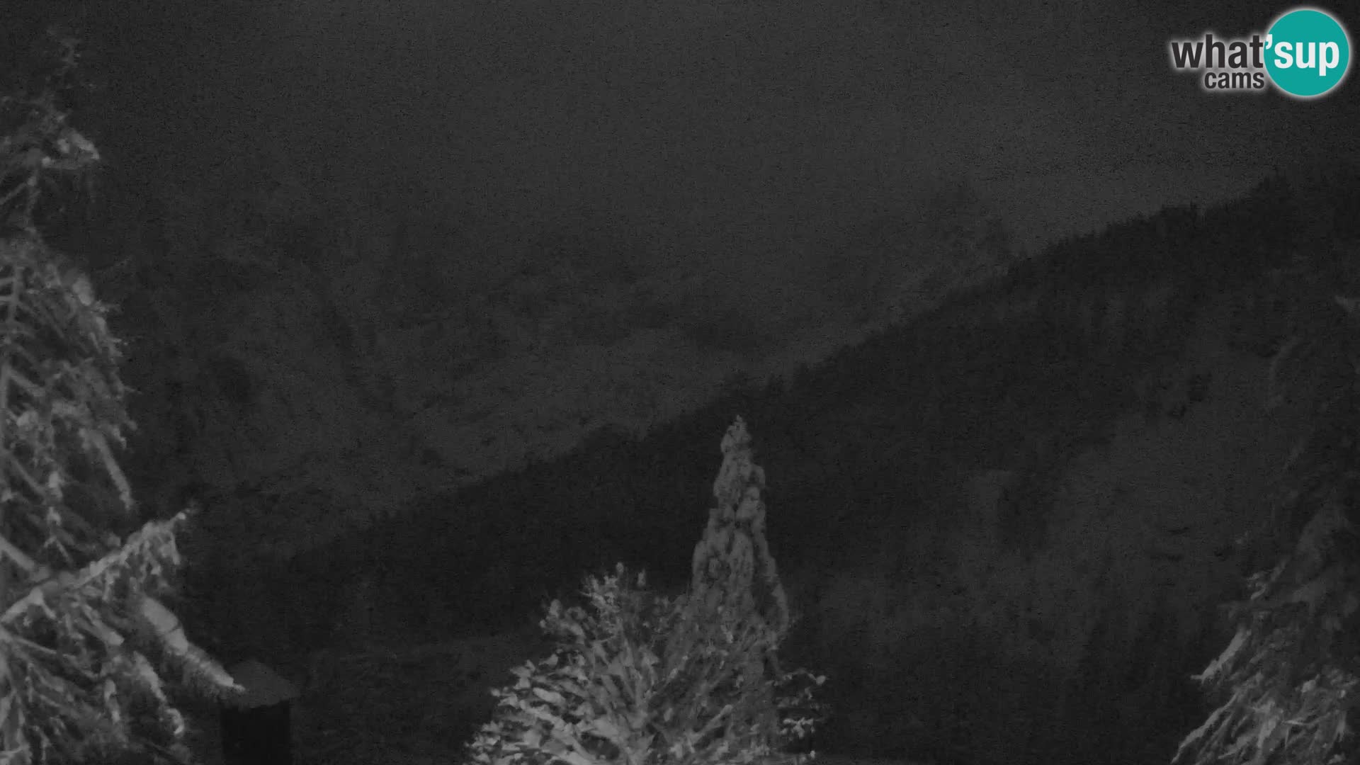 Webcam Vršič LIVE maison Erjavčeva – vue sur PRISOJNIK – Slovénie