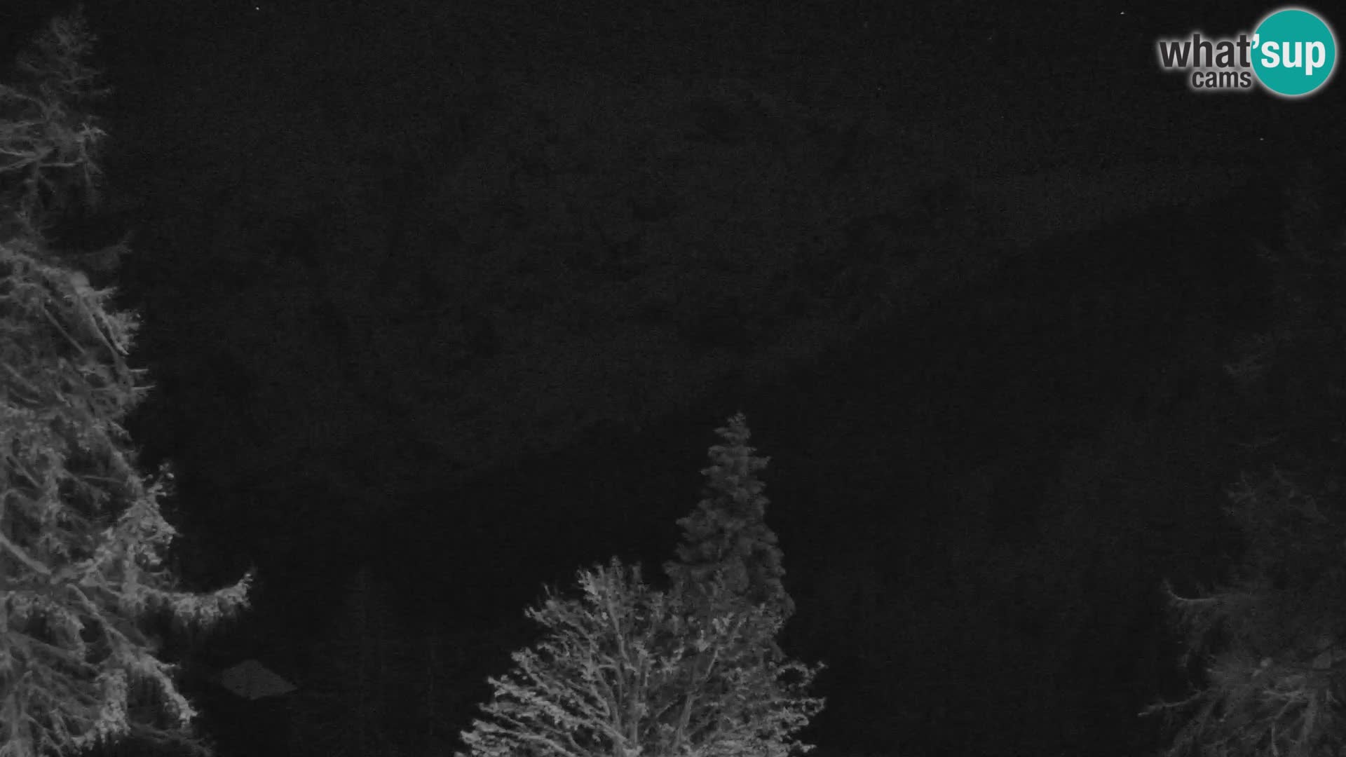 Vršič LIVE webcam casa Erjavčeva – vista sul PRISOJNIK – Slovenia