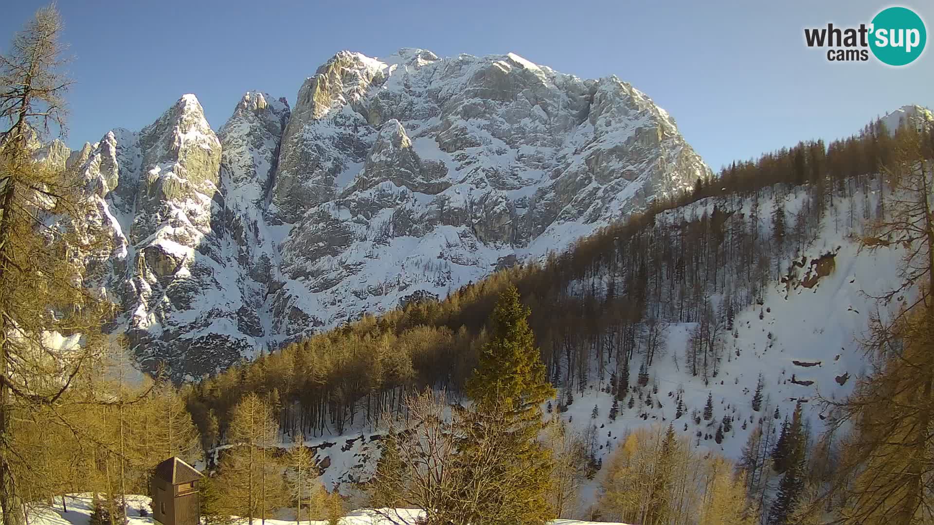 Webcam Vršič LIVE maison Erjavčeva – vue sur PRISOJNIK – Slovénie