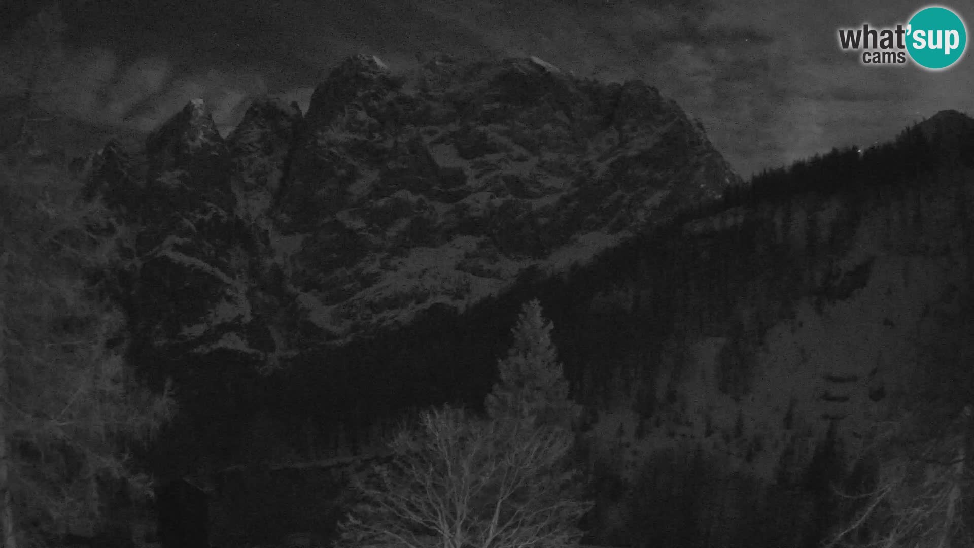 Webcam Vršič LIVE maison Erjavčeva – vue sur PRISOJNIK – Slovénie