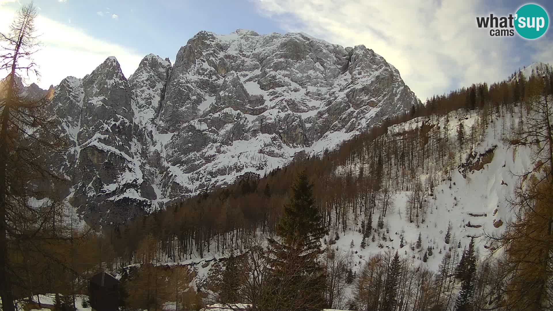 Vršič LIVE Webcam Haus Erjavčeva – Blick auf PRISOJNIK – Slowenien