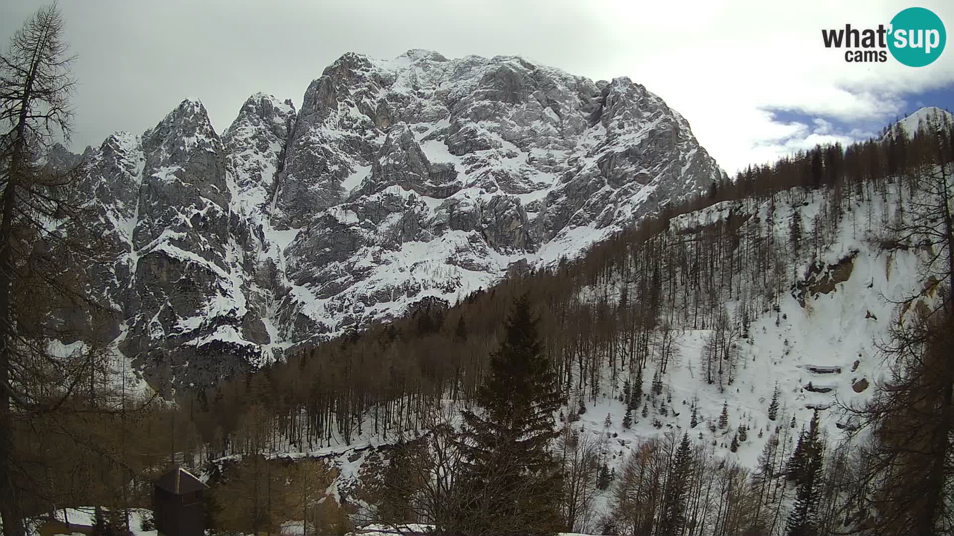 Vršič LIVE Webcam Haus Erjavčeva – Blick auf PRISOJNIK – Slowenien