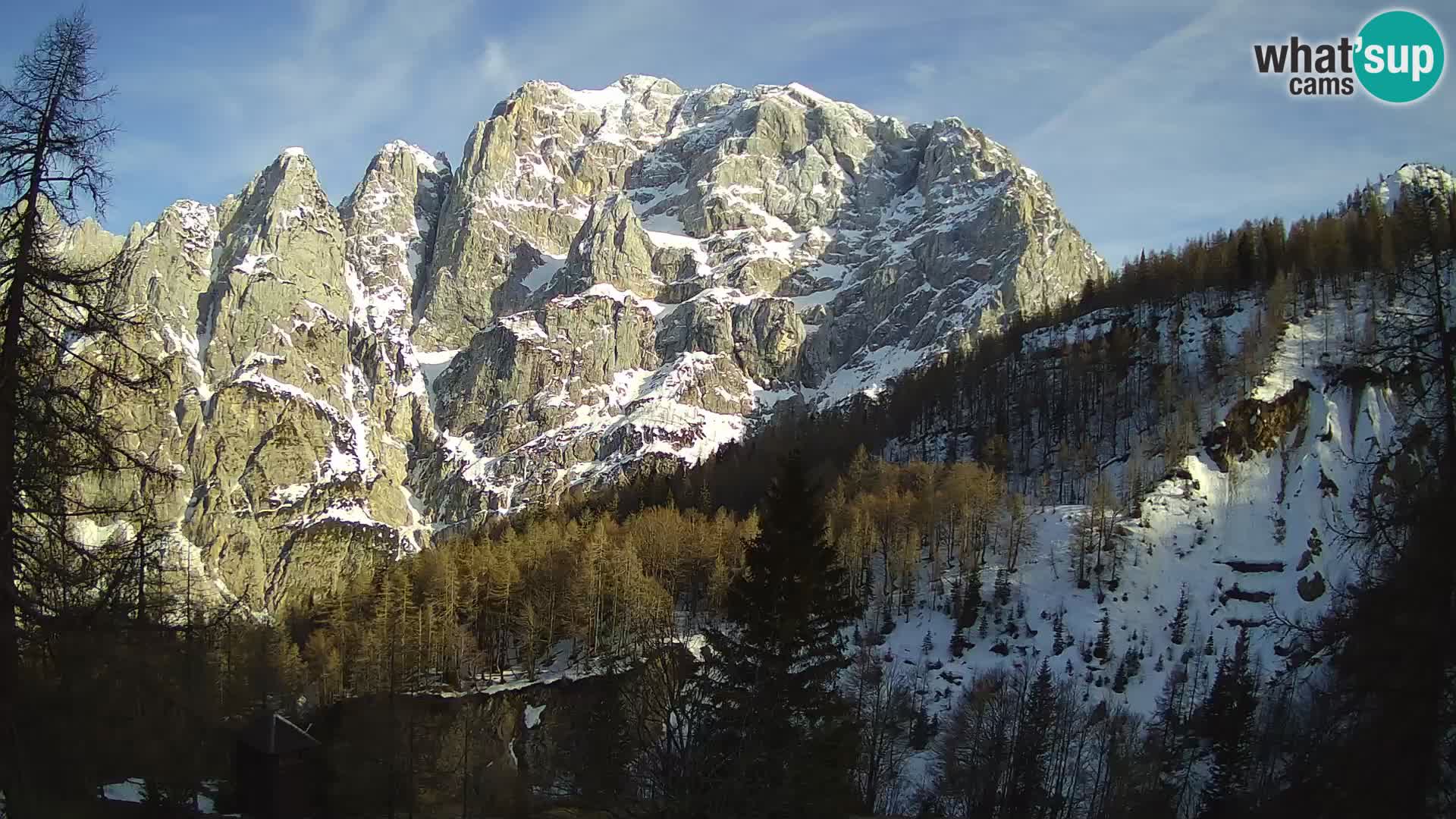 Webcam Vršič LIVE maison Erjavčeva – vue sur PRISOJNIK – Slovénie