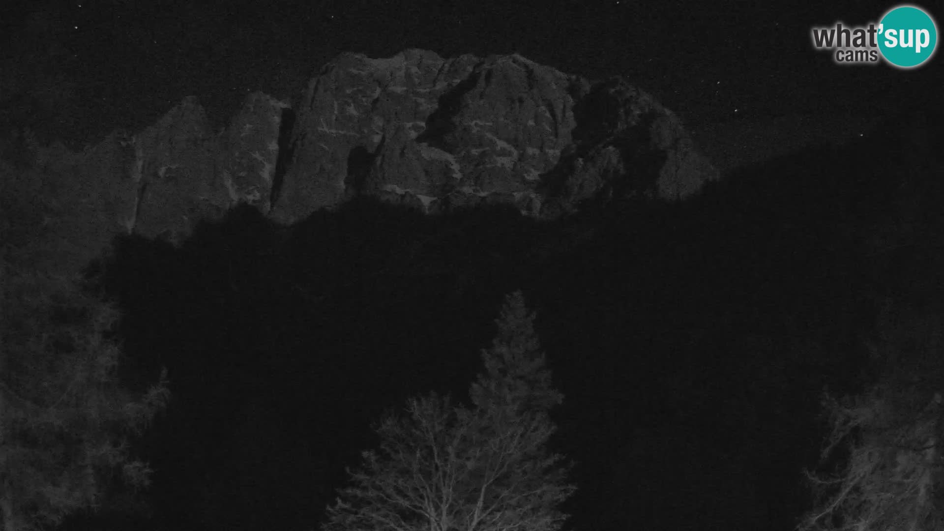 Vršič LIVE webcam casa Erjavčeva – vista sul PRISOJNIK – Slovenia