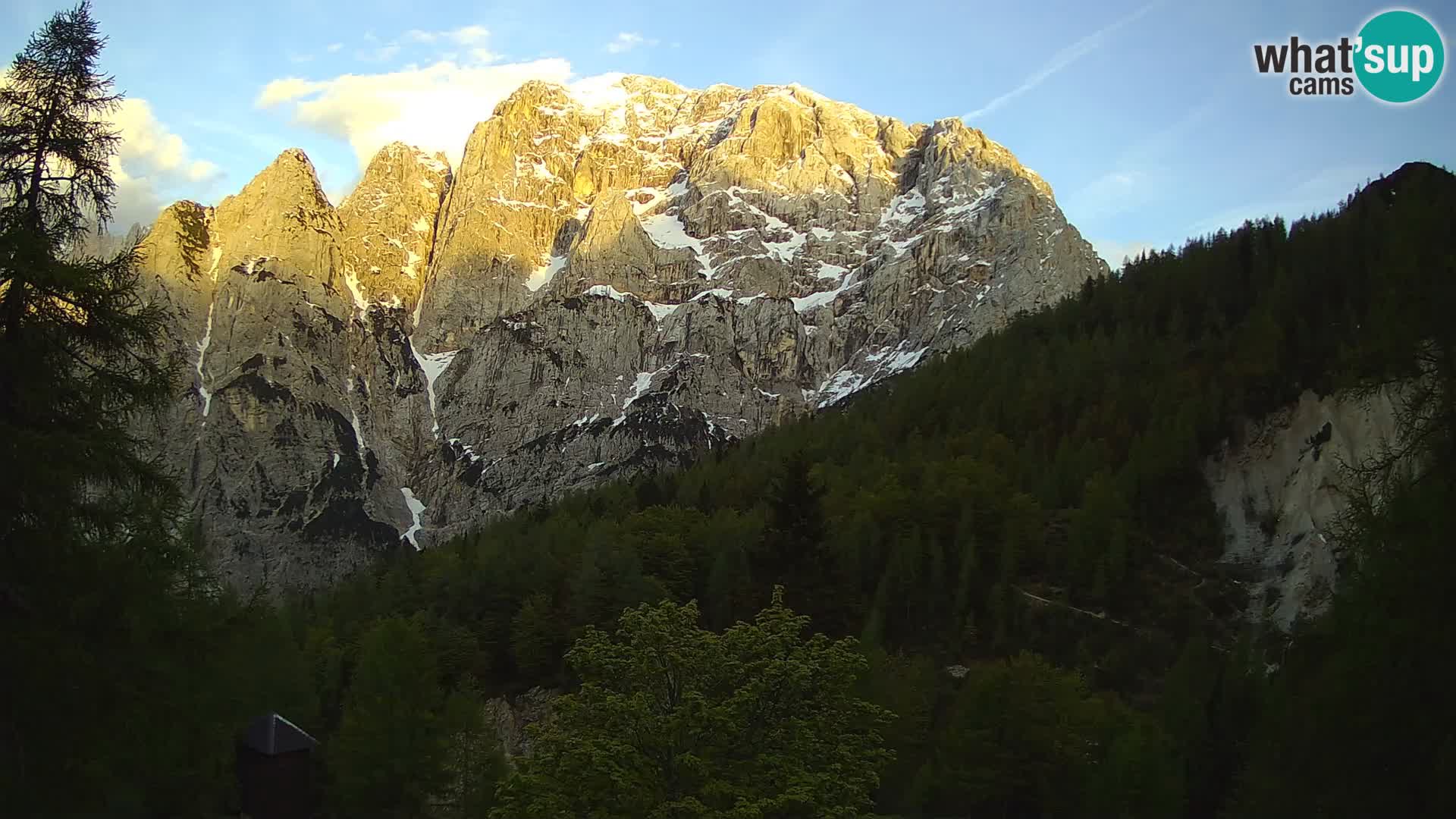 Vršič LIVE Webcam Haus Erjavčeva – Blick auf PRISOJNIK – Slowenien