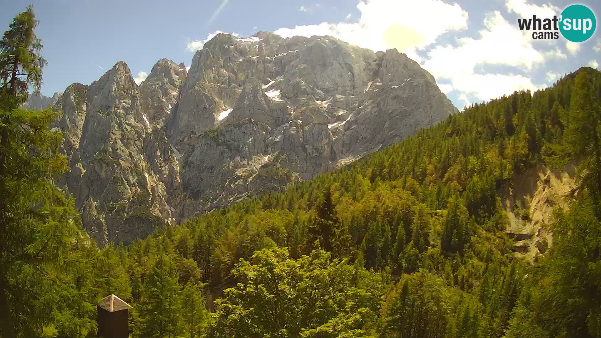 Vršič web kamera Erjavčeva kuća – view to PRISOJNIK – Slovenija
