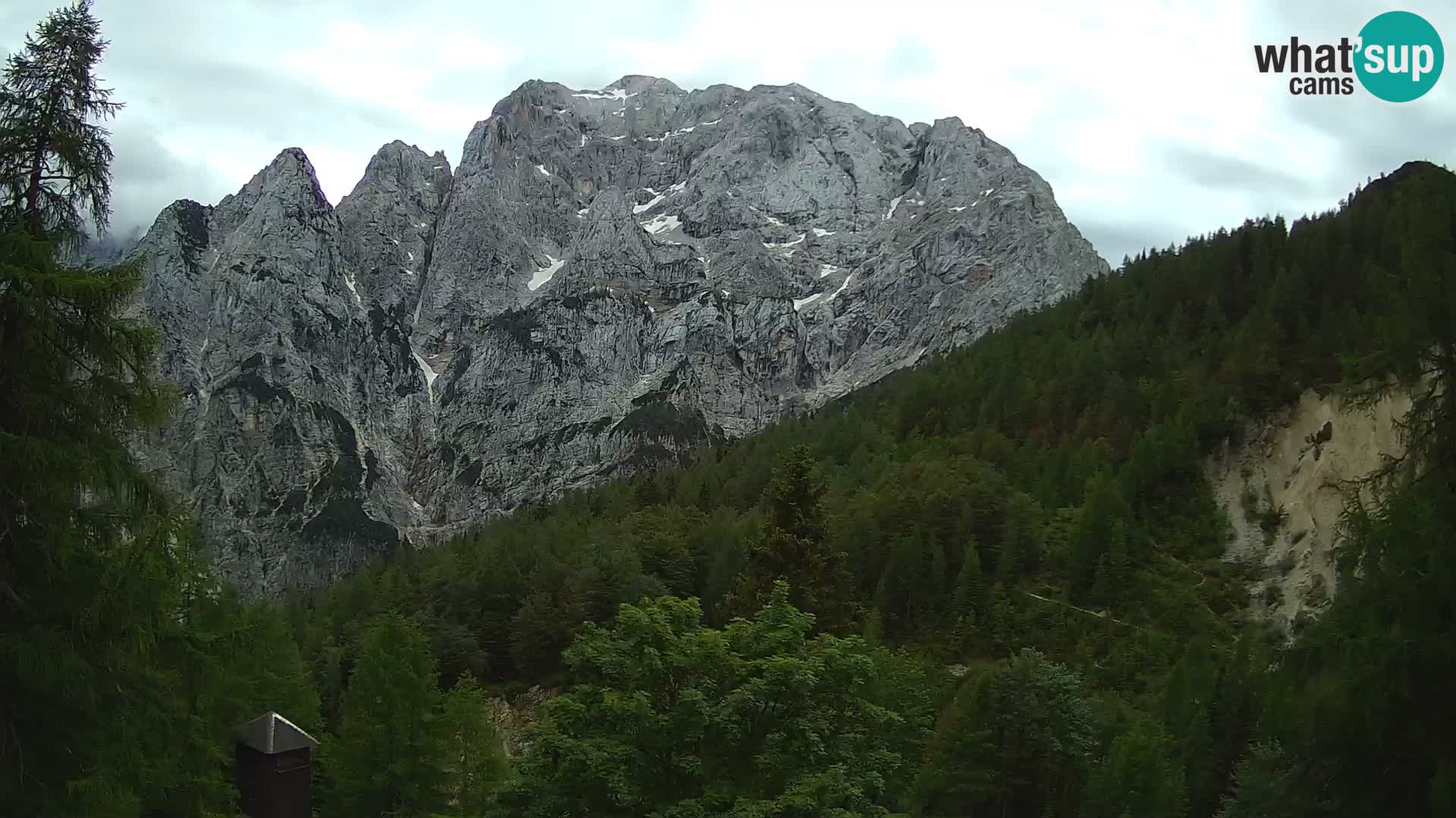 Webcam Vršič LIVE maison Erjavčeva – vue sur PRISOJNIK – Slovénie