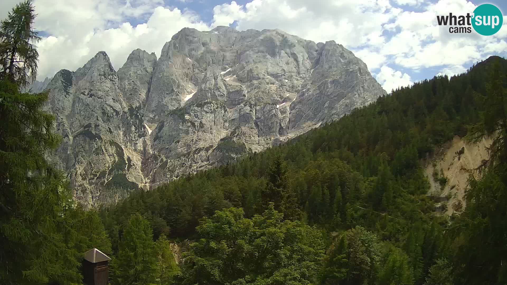 Vršič LIVE webcam Erjavčeva house – view to PRISOJNIK – Slovenia