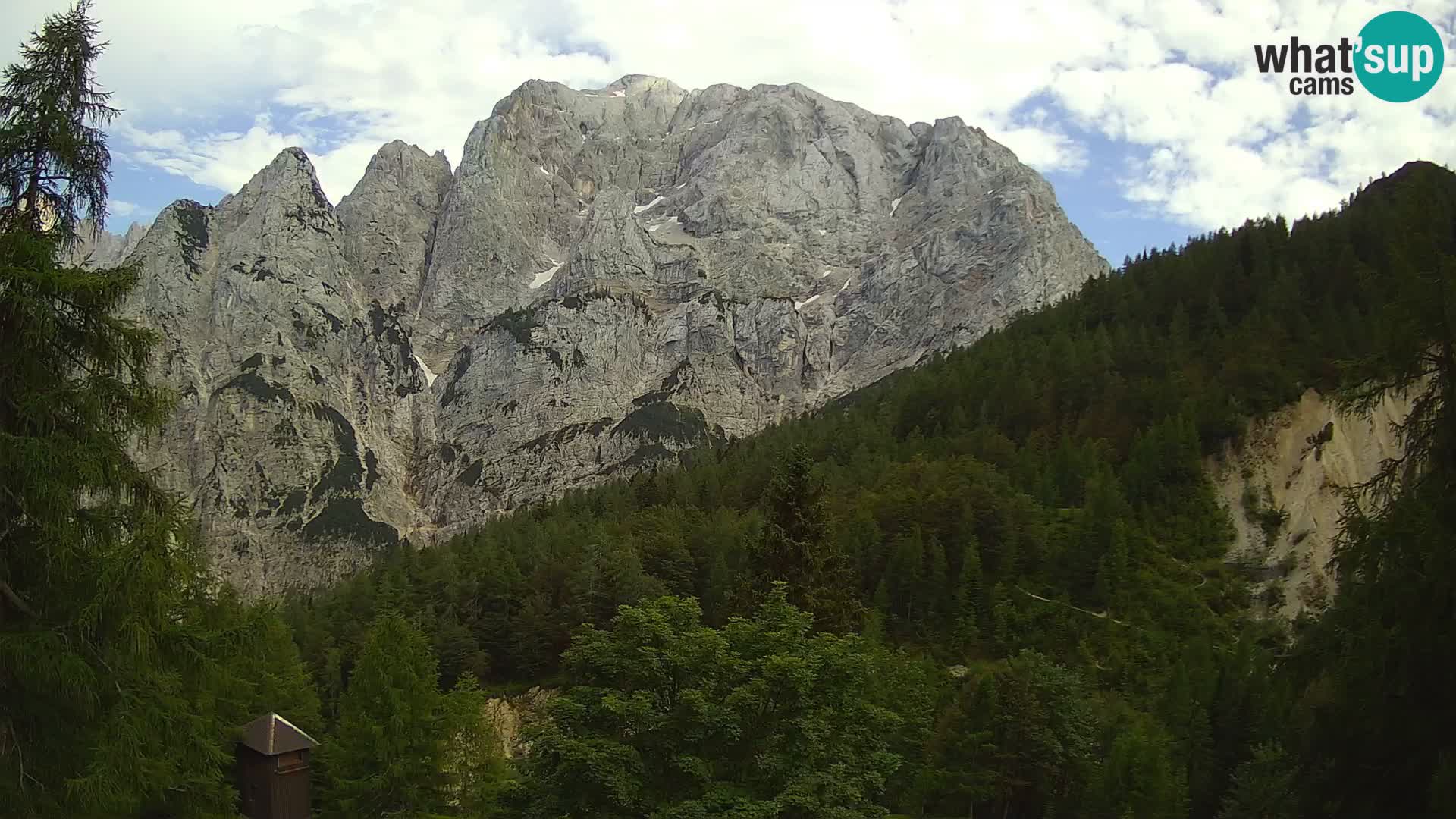 Webcam Vršič LIVE maison Erjavčeva – vue sur PRISOJNIK – Slovénie
