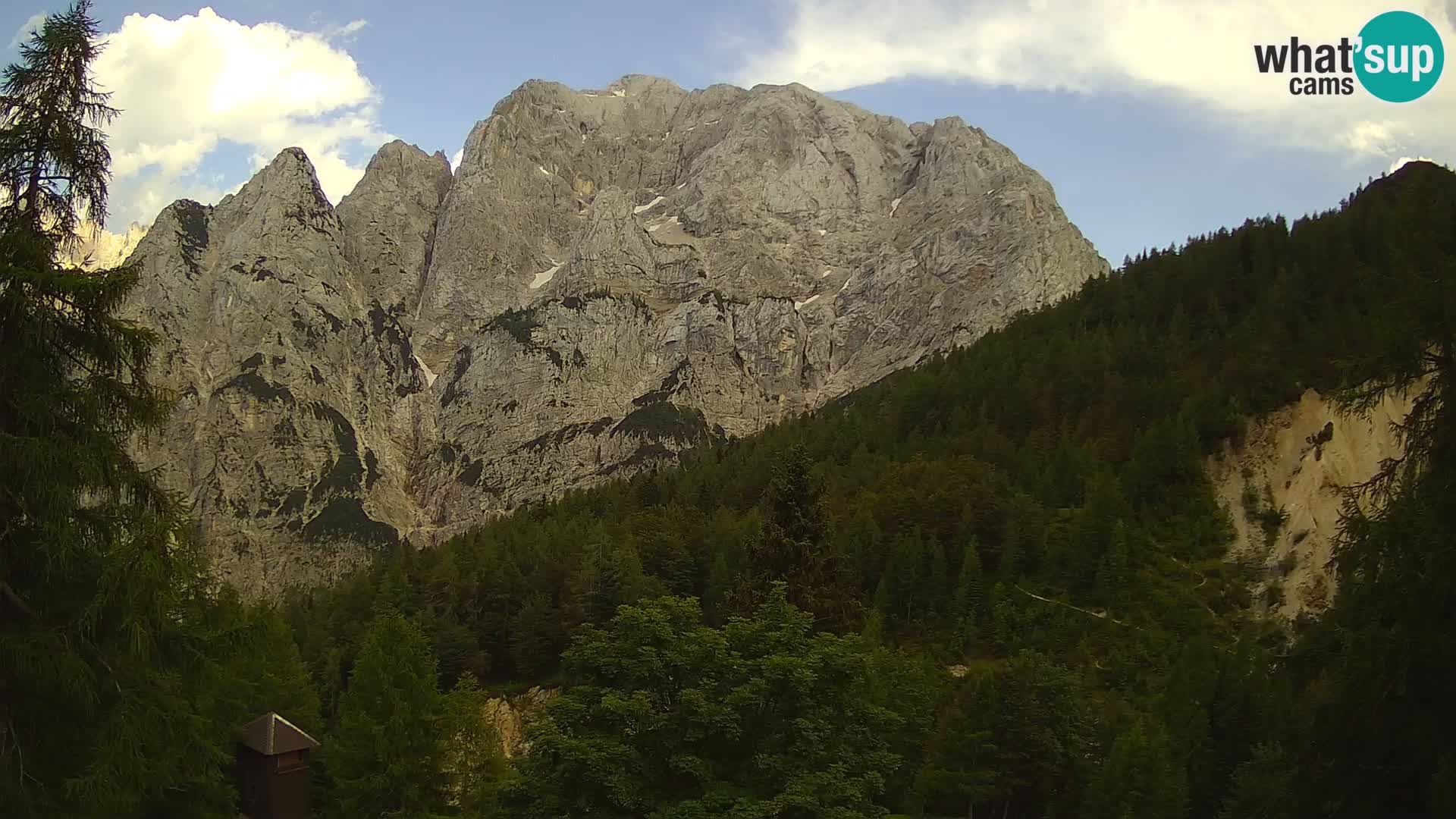 Vršič LIVE Webcam Haus Erjavčeva – Blick auf PRISOJNIK – Slowenien