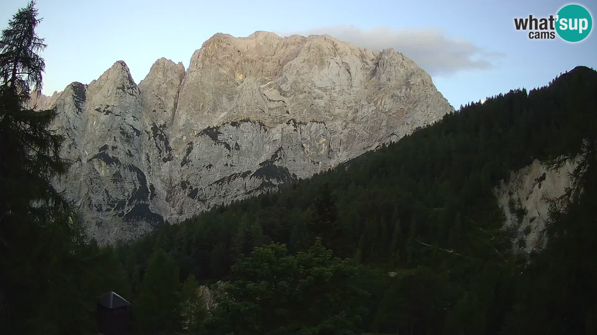 Vršič LIVE Webcam Haus Erjavčeva – Blick auf PRISOJNIK – Slowenien