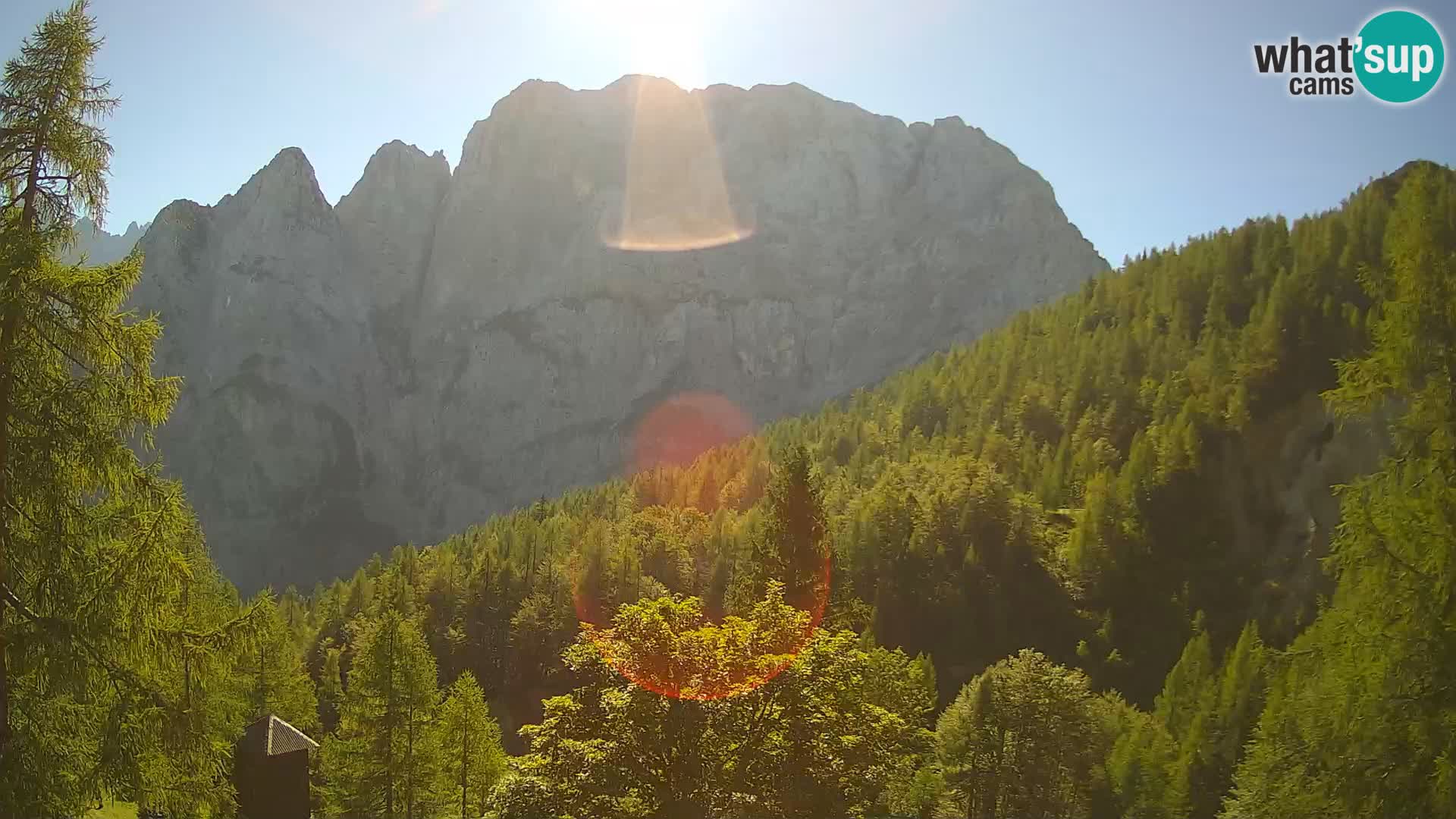 Vršič LIVE webcam casa Erjavčeva – vista sul PRISOJNIK – Slovenia
