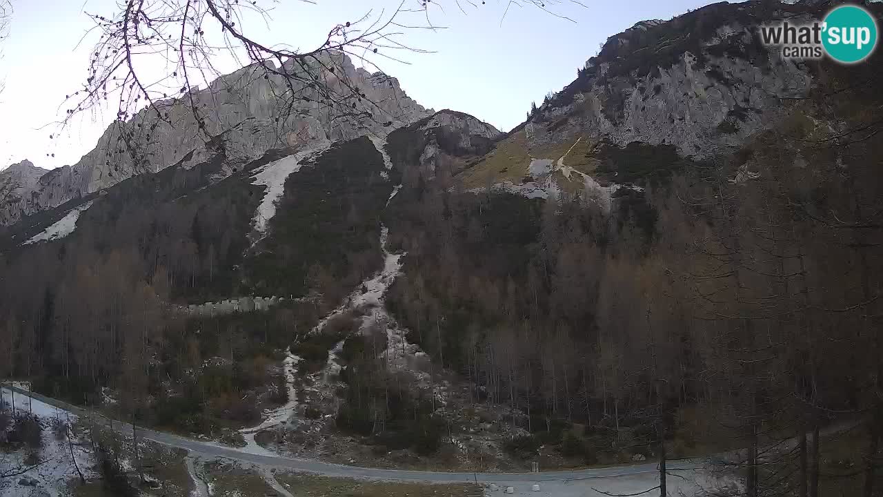 Live webcam Vršič – Erjavčeva house – Slovenia