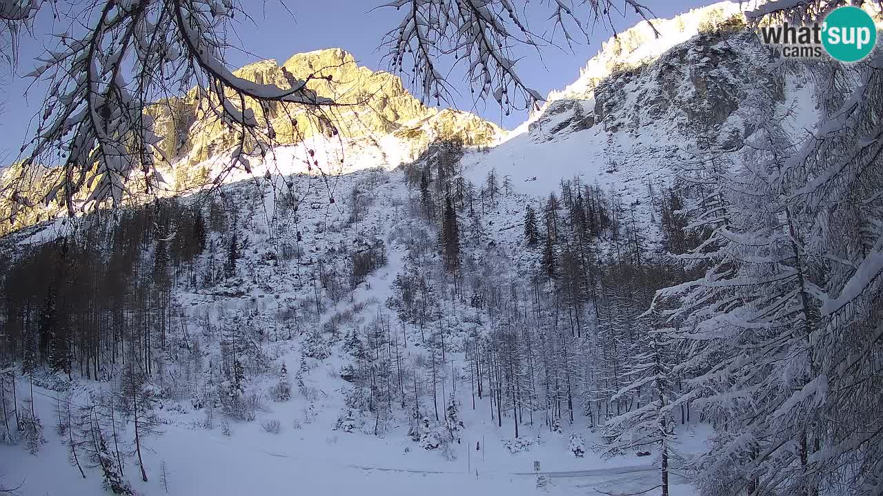 Live webcam Vršič – Erjavčeva house – Slovenia