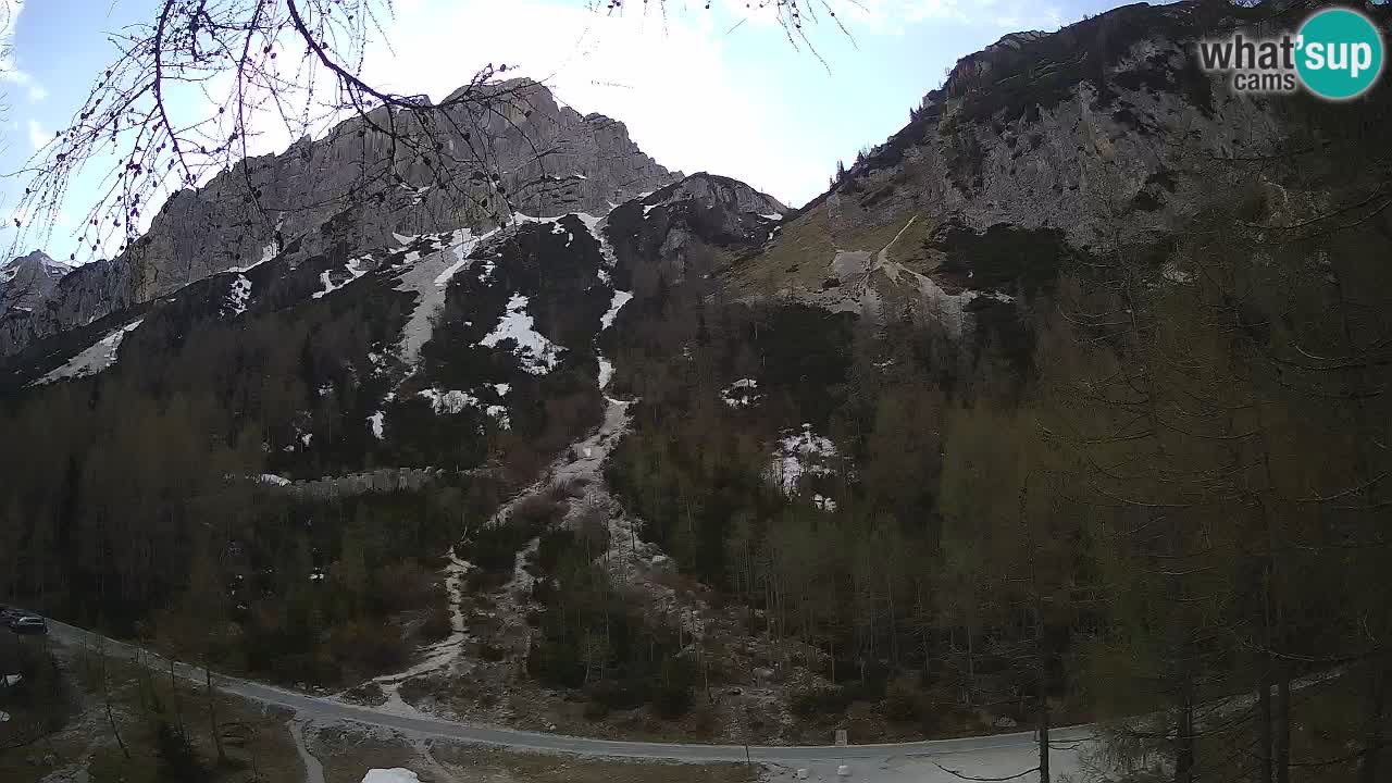Web kamera Vršič – Erjavčeva kuca – Slovenija