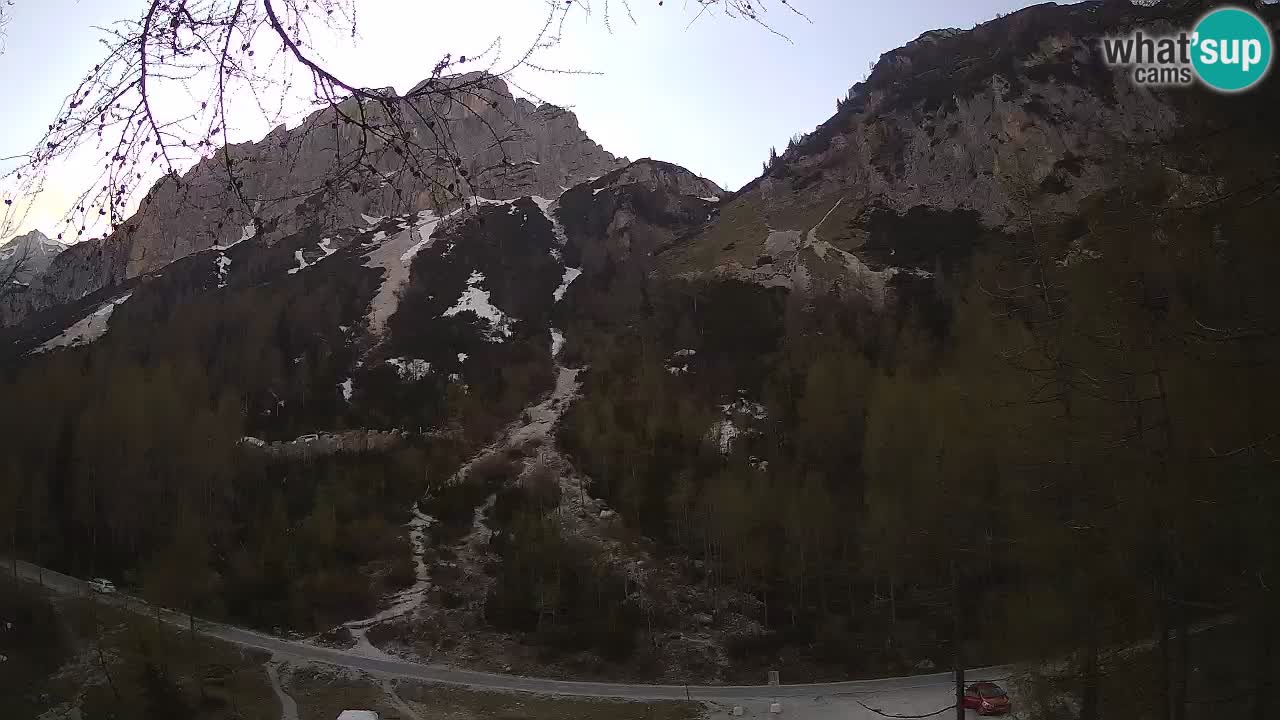 Live webcam Vršič – Erjavčeva house – Slovenia