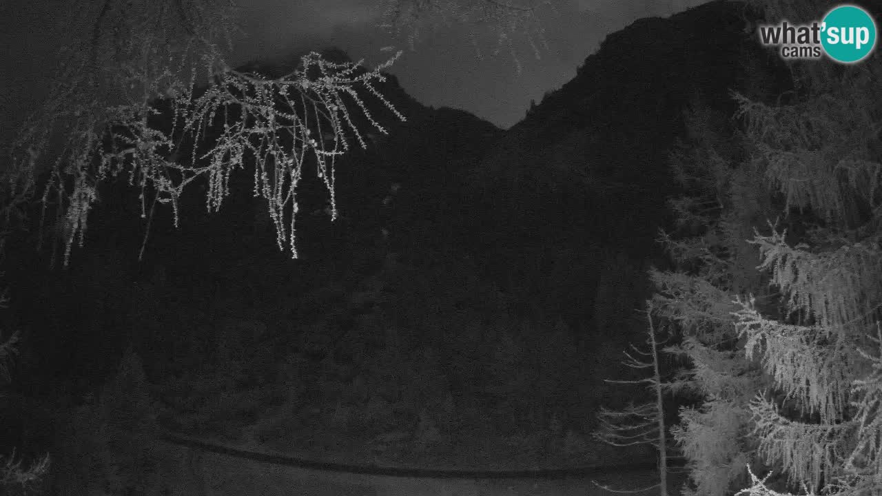Web kamera Vršič – Erjavčeva kuca – Slovenija