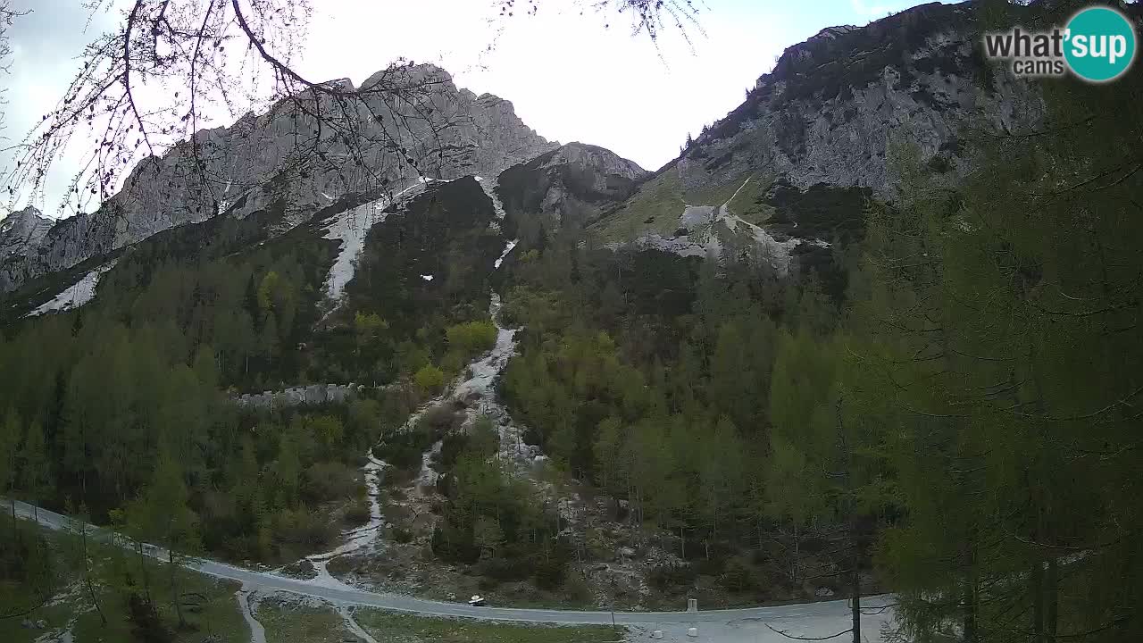 Web kamera Vršič – Erjavčeva kuca – Slovenija