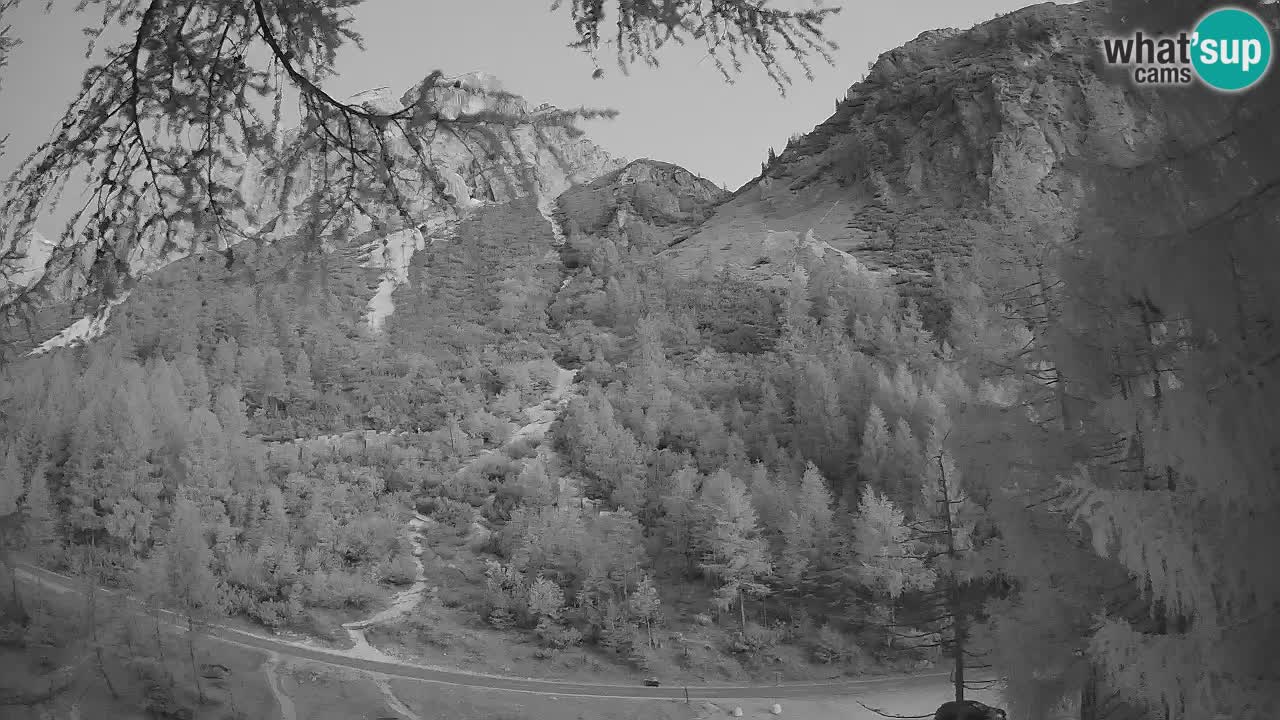 Live webcam Vršič – Erjavčeva house – Slovenia