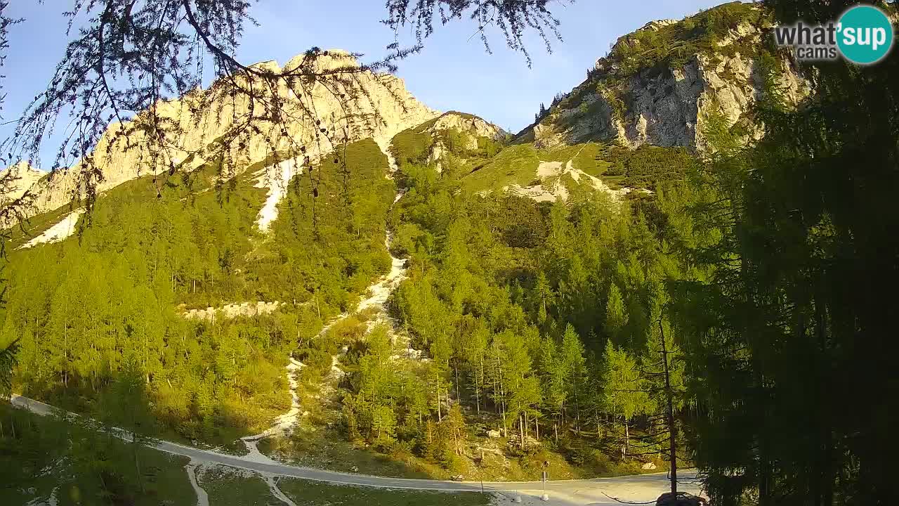 Live webcam Vršič – Erjavčeva house – Slovenia