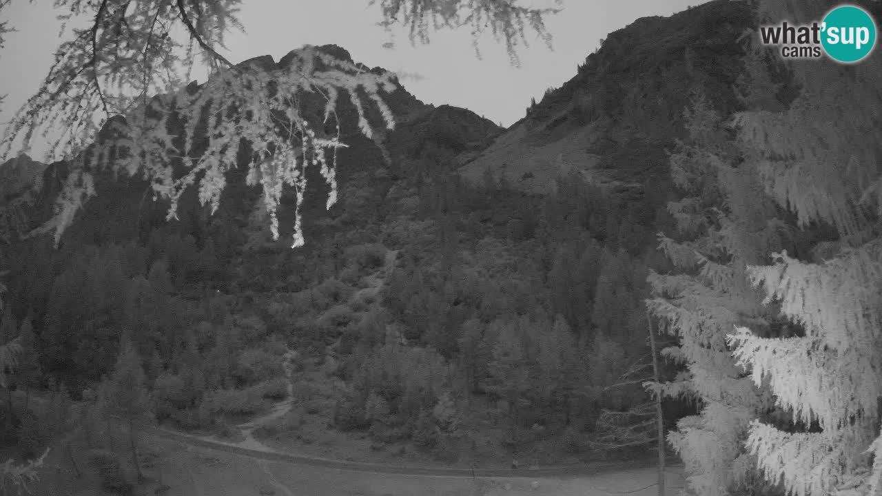Live webcam Vršič – Erjavčeva house – Slovenia