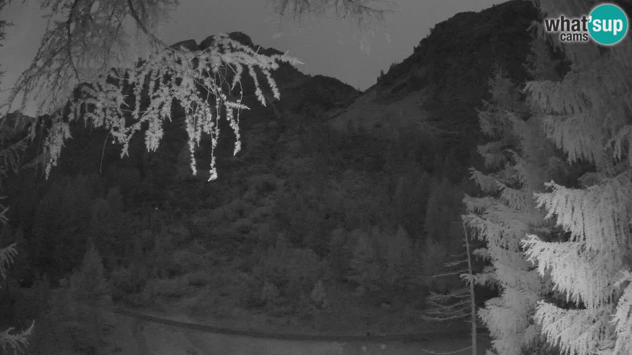 Web kamera Vršič – Erjavčeva kuca – Slovenija