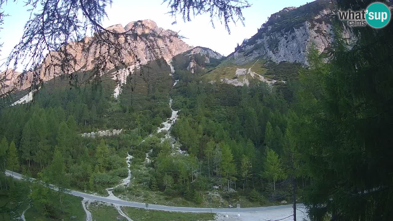 Spletna Kamera Vršič – Erjavčeva hiša – Slovenija