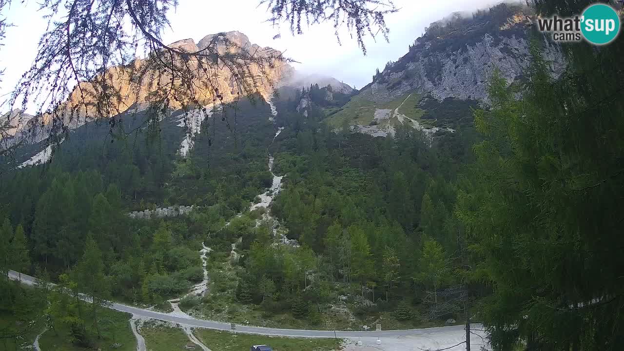 Web kamera Vršič – Erjavčeva kuca – Slovenija