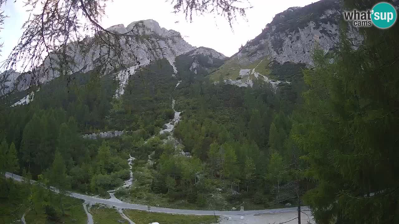 Web kamera Vršič – Erjavčeva kuca – Slovenija