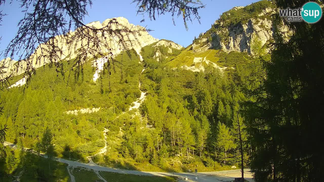 Web kamera Vršič – Erjavčeva kuca – Slovenija
