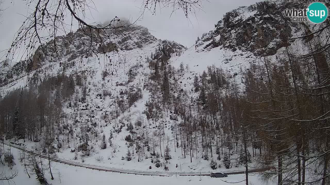 Web kamera Vršič – Erjavčeva kuca – Slovenija