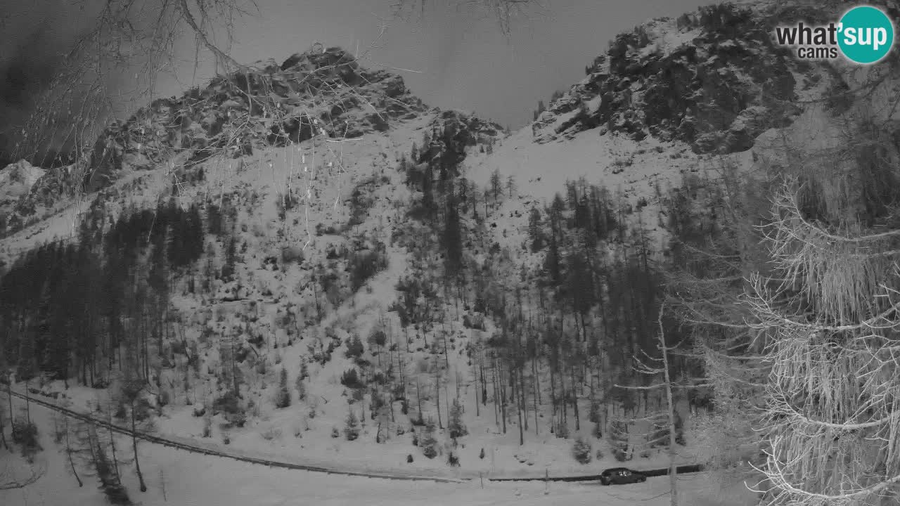 Live webcam Vršič – Erjavčeva house – Slovenia