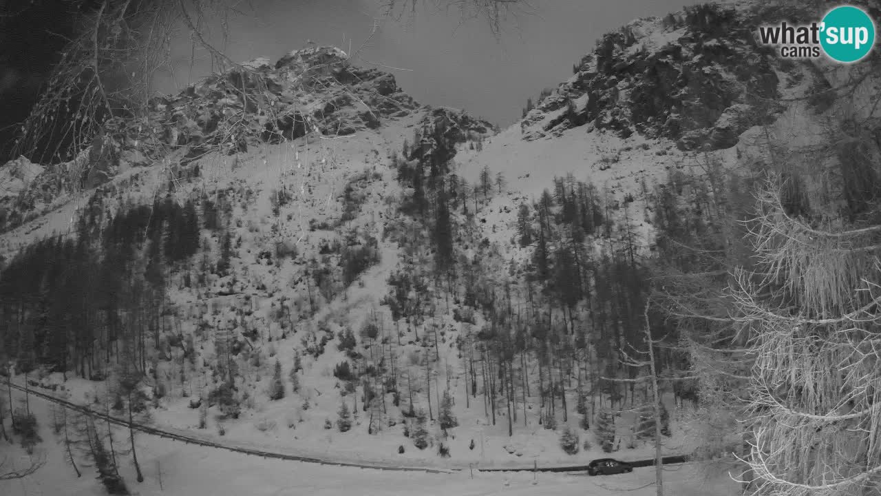 Live webcam Vršič – Erjavčeva house – Slovenia