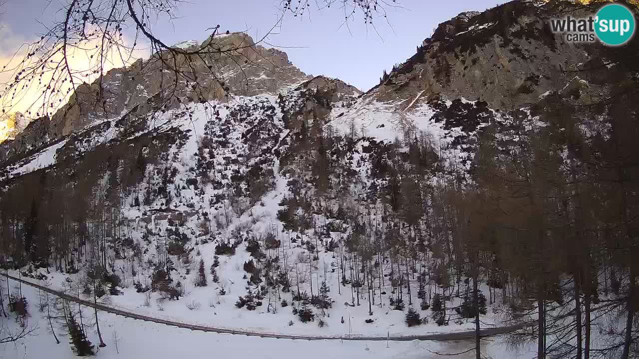 Live webcam Vršič – Erjavčeva house – Slovenia