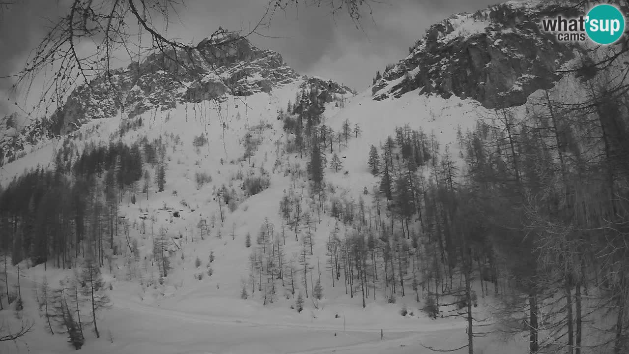 Live webcam Vršič – Erjavčeva house – Slovenia