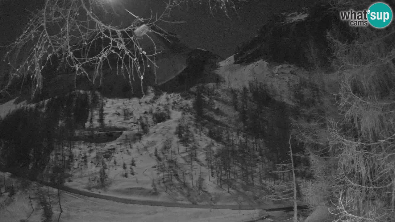 Web kamera Vršič – Erjavčeva kuca – Slovenija