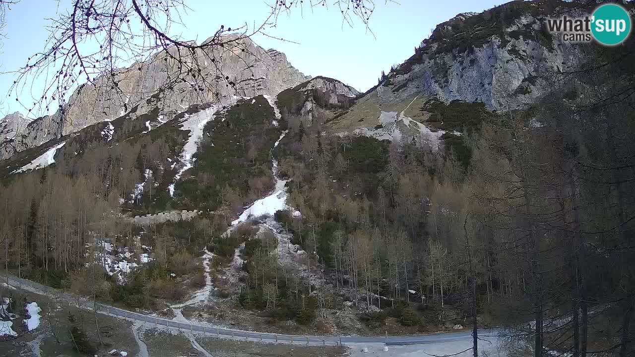 Live webcam Vršič – Erjavčeva house – Slovenia